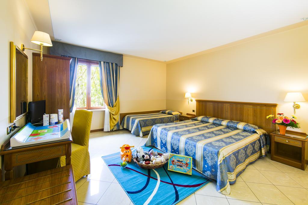 Hotel Londra Alessandria Exterior photo